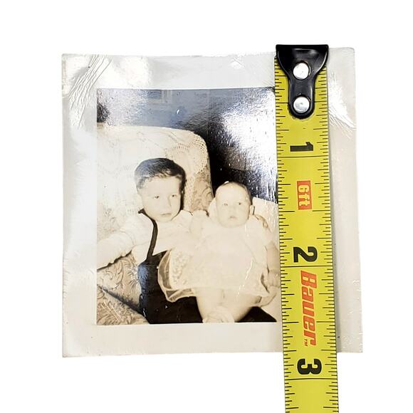 Vtg Cute Toddler & Infant Posing Together Monochrome Photography Found Snapshot - Picture 3 of 4